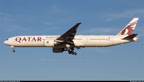 A7 BOB Qatar Airways Boeing 777 367ER Photo By Mehmed Bekir Cakmak ID