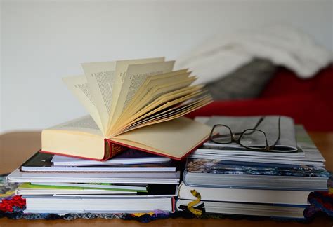 Plus de 20 000 images de Pile De Livre et de Livre - Pixabay