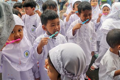 Edukasi Kesehatan Gigi Di Sekolah Antara Foto