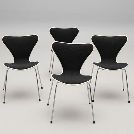 ARNE JACOBSEN STOLAR 4 st Sjuan Fritz Hansen 1980 tal Möbler