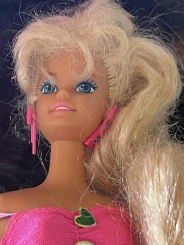 Vintage Twist N Turn Barbie With Long Blonde Crimped Hair With Outfit