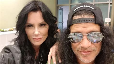 Slash Y Su Pareja Fueron Parados Por Carabineros Tras Concierto De Guns N Roses En Chile