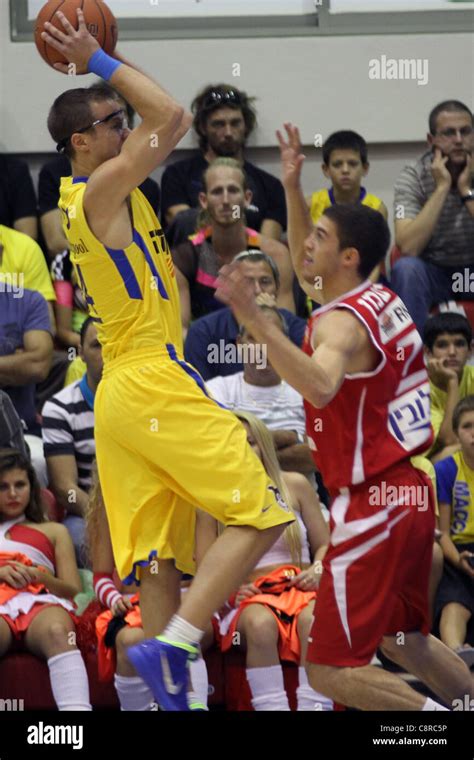 Maccabi Tel Aviv Basketball Team Hi Res Stock Photography And Images