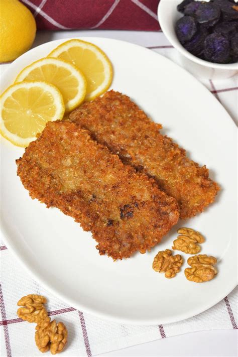 Schnitzel In Einer Panko Parmesan Walnuss Kruste Ballesworld