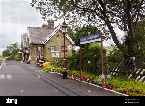 Horton in ribblesdale railway station yorkshire dales hi-res stock ...