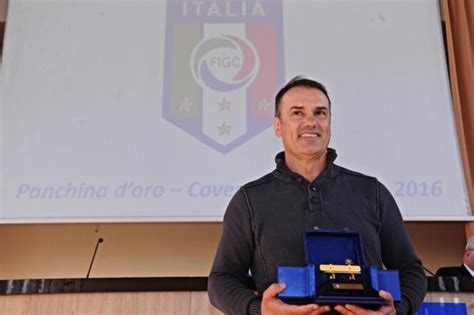 Frosinone Calcio Vincenzo Vivarini Confermato In Panchina Nonostante