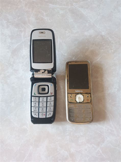 2 Nokia 6101 6700c-1 cu incarcatoare de la 170 lei