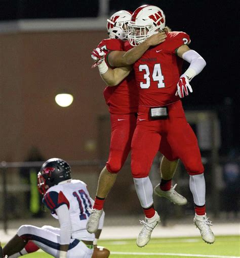 Football The Woodlands Rolls To Bi District Win Over Aldine Davis