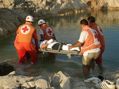 Diffuser le DIH auprès du personnel sanitaire - Le Droit International ...