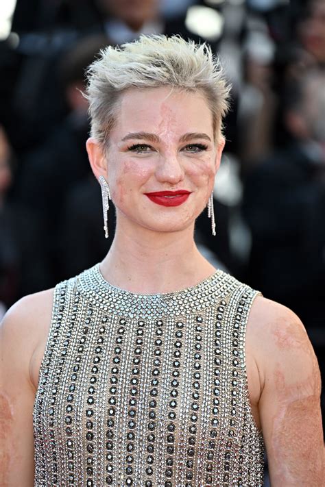 Bebe Vio Al Festival Cannes 2024 Brilla In Un Abito Di Cristalli Nude Dior Vogue Italia