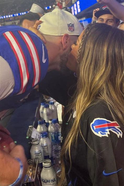 Josh Allens Girlfriend Brittany Williams Celebrates Bills