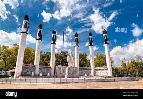 Altar A La Patria Monumento A Los Ninos Heroes Altar To The Homeland