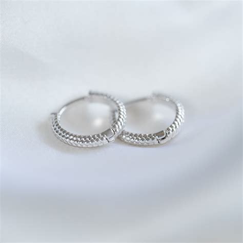 Boucles D Oreilles Mini Creoles Nerina Bijoux