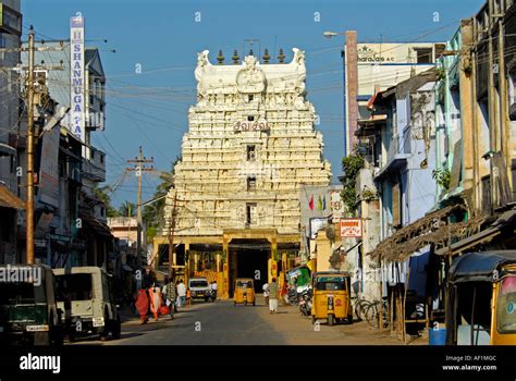 Rameshwaram temple hi-res stock photography and images - Alamy