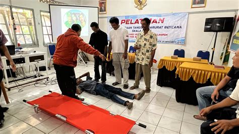 PELATIHAN KESIAPSIAGAAN TANGGAP DARURAT BENCANA SKALA DESA Pemerintah