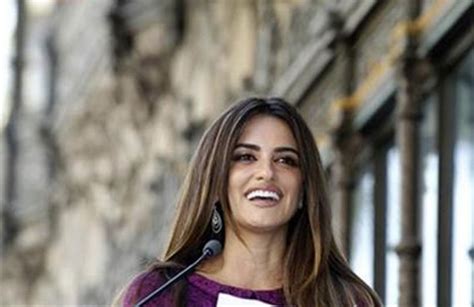 Penelope Cruz Gets Star On Hollywood Blvd Entertainment Emirates247