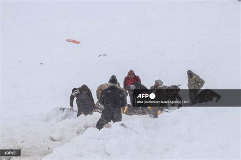 Avalancha De Nieve Sepulta A Una Decena De Personas En Austria Libre