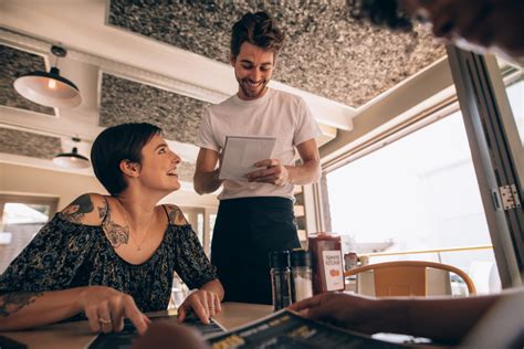 Cómo pedir en un restaurante en inglés