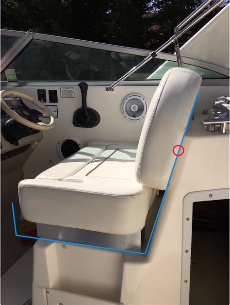 Captains Seat — Rinker Boat Company