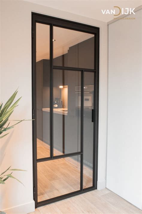 Minimalistische Stalen Deur Met Glas Keukendeur Metal Doors Design