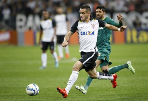 FOTOS Timão bate o Coxa no fim Arena lotada LANCE