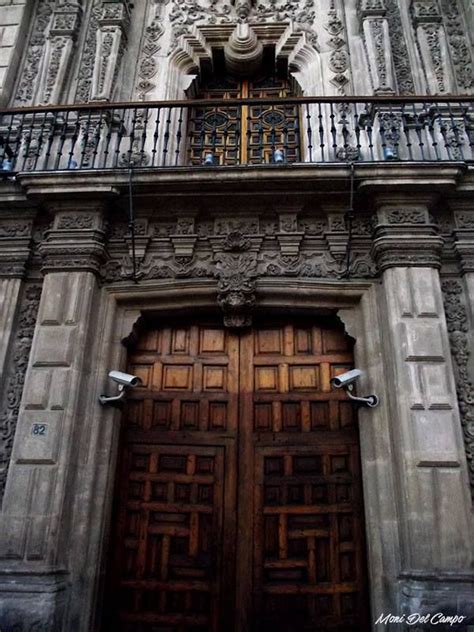 Entrada Al Palacio De Zambrano Actualmente Museo De Banamex En La