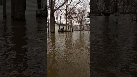 Kankakee River Flood Feb 2018 Buckmans Resort Momence Youtube