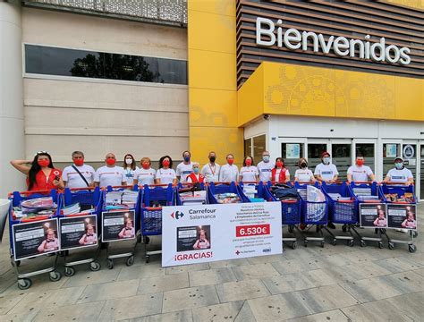 La Fundación Solidaridad Carrefour entrega a Cruz Roja material escolar