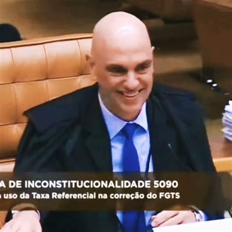 Alexandre De Moraes O Xand O Comemora O Momento Socialista Comunista