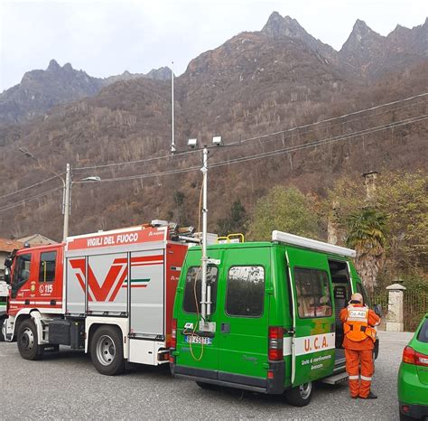 Incendi Piemonte Bruciano I Boschi Intorno Ad Albo Di Mergozzo