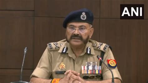 Up Dgp Prashant Kumar Replied On Fake Encounters Allegations Amar