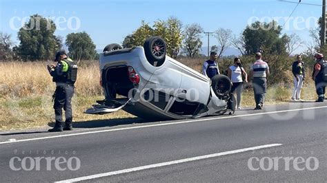 Madre E Hijo Salen Ilesos De Volcadura Sobre La Silao Salamanca