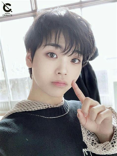 SONG HYEONG JUN Selebritas