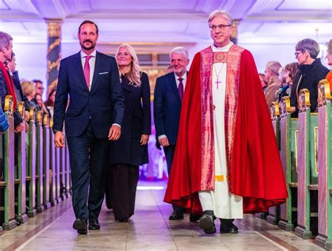 Haakon Et Mette Marit De Norv Ge Aux Ans Du Service Durgence De L