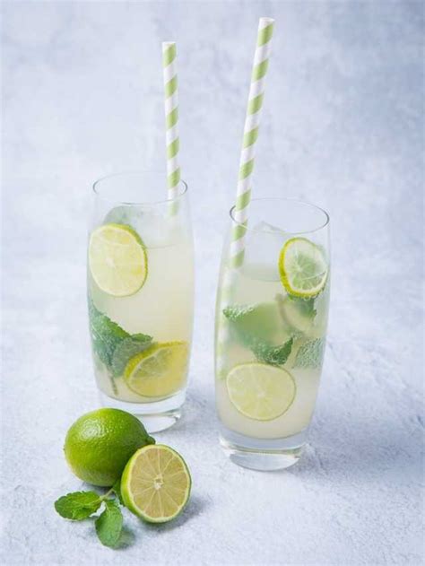 Ginger Beer & Gin Cocktail - Greedy Gourmet | Food & Travel Blog