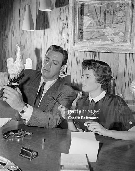 Perry Mason Tv Show Photos And Premium High Res Pictures Getty Images