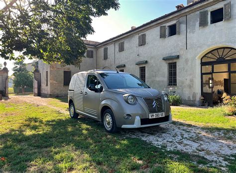 Inspirado en el 2cv furgoneta Citroën Berlingo transformado por Caselani