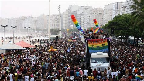 Parada Gay Em Copacabana