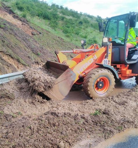 Autostrada Arad Timi Oara Lovit De O Alunecare De Teren Aradon