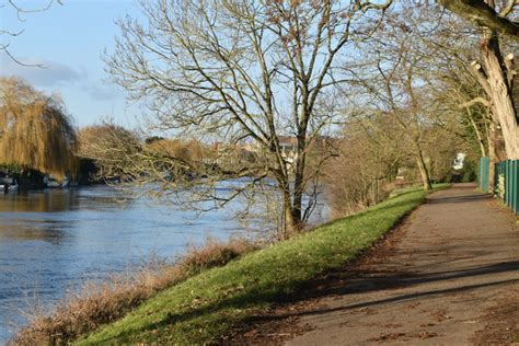 Riverside Path At Staines © David Martin Geograph Britain And Ireland