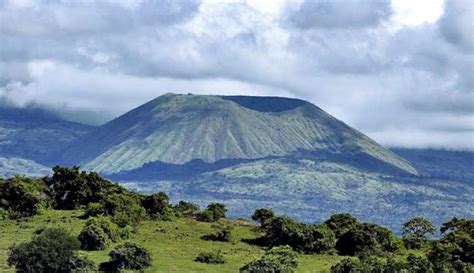 Apakah Gunung Ciremai Masih Aktif Homecare24