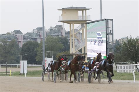 Sabato Allippodromo Snai San Siro Con Le Corse Di Trotto Per La