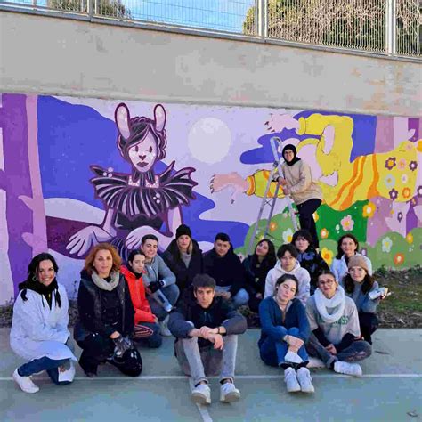 El Ies Alto Palancia Realiza Un Mural Feminista Con El Apoyo De La