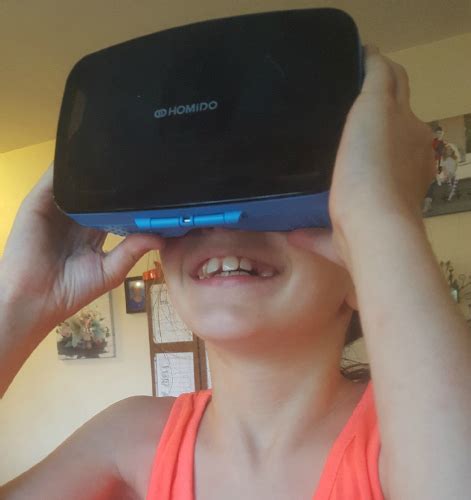 Make Virtual Reality An ACTUAL Reality With The HOMiDO Grab GIVEAWAY