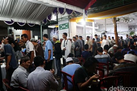 Suasana Buka Puasa Di Masjid An Nahl The Icon Bsd City