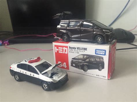 No Tomica Toyota Vellfire No Subaru Legacy B Police Car