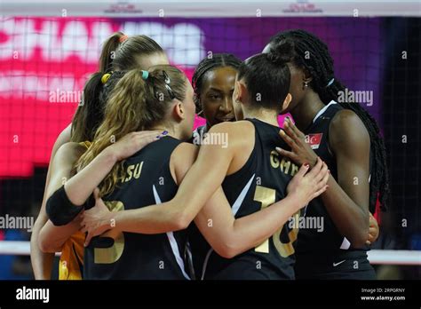 Antalya Turkiye December 17 2022 Vakifbank Players Celebrating