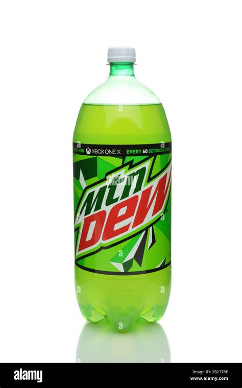 Mountain Dew Bottle High Resolution Stock Photography and Images - Alamy