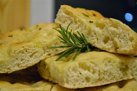 Ricetta Focaccia Al Rosmarino Le Ricette Di Buonissimo