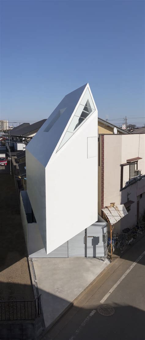 Spiral House / I.R.A. | ArchDaily